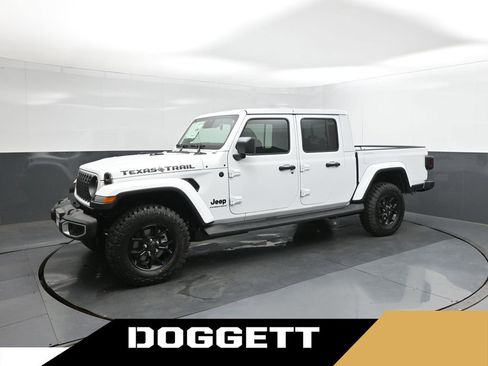 New 2026 Jeep Gladiator Sport AWD/4WD image 1