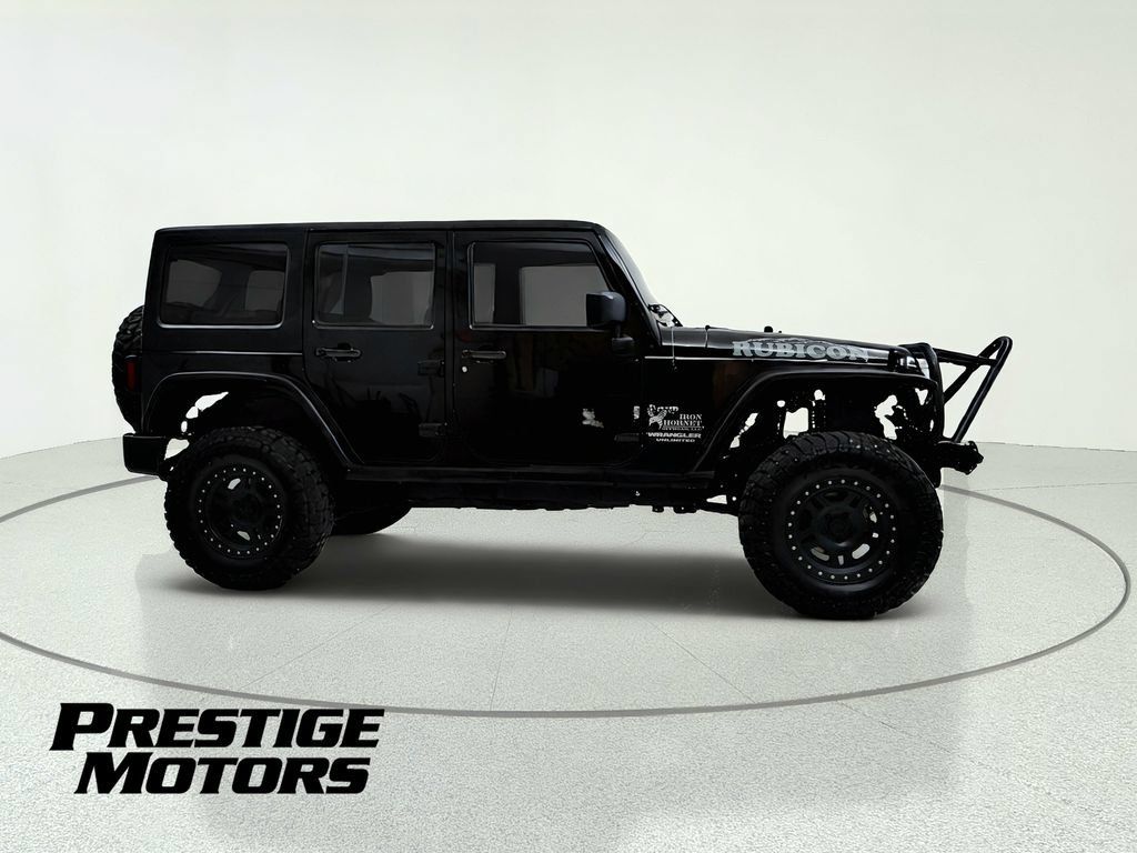 Used 2015 Jeep Wrangler Unlimited Rubicon w/ Connectivity Group AWD/4WD image 9