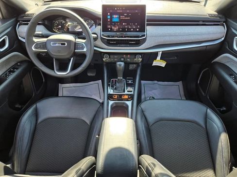 Used 2024 Jeep Compass Latitude AWD/4WD image 14