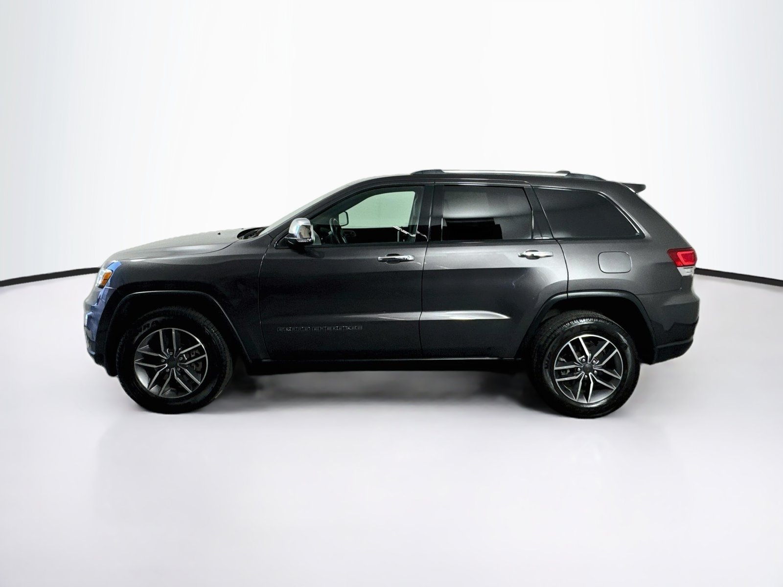 Used 2021 Jeep Grand Cherokee Limited AWD/4WD image 4