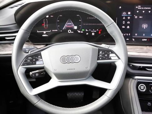Used 2025 Audi Q5 Premium Plus w/ Premium Plus AWD/4WD image 19