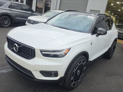 Used 2019 Volvo XC40 T5 R-Design