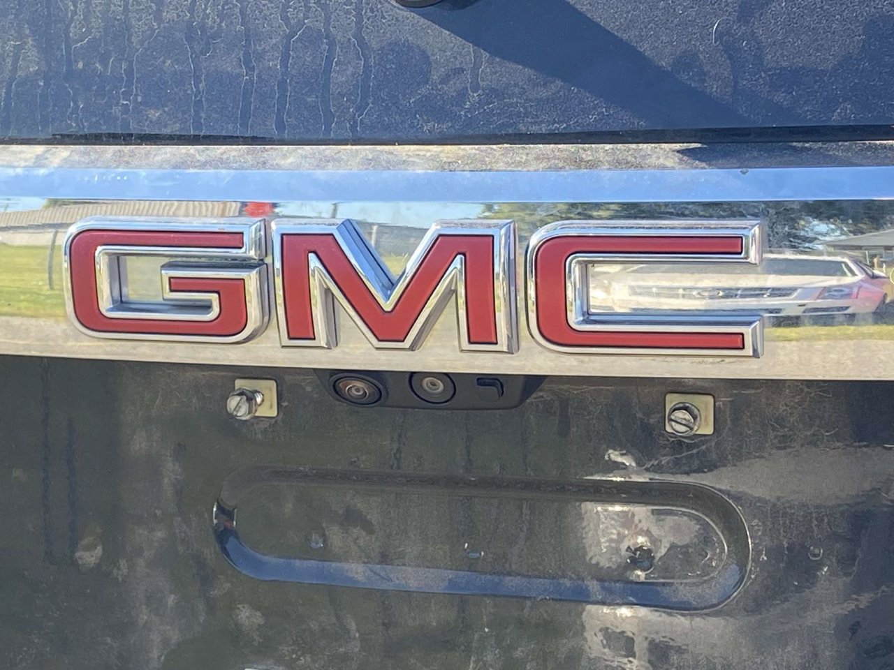 Used 2020 GMC Acadia Denali w/ Technology Package FWD image 11