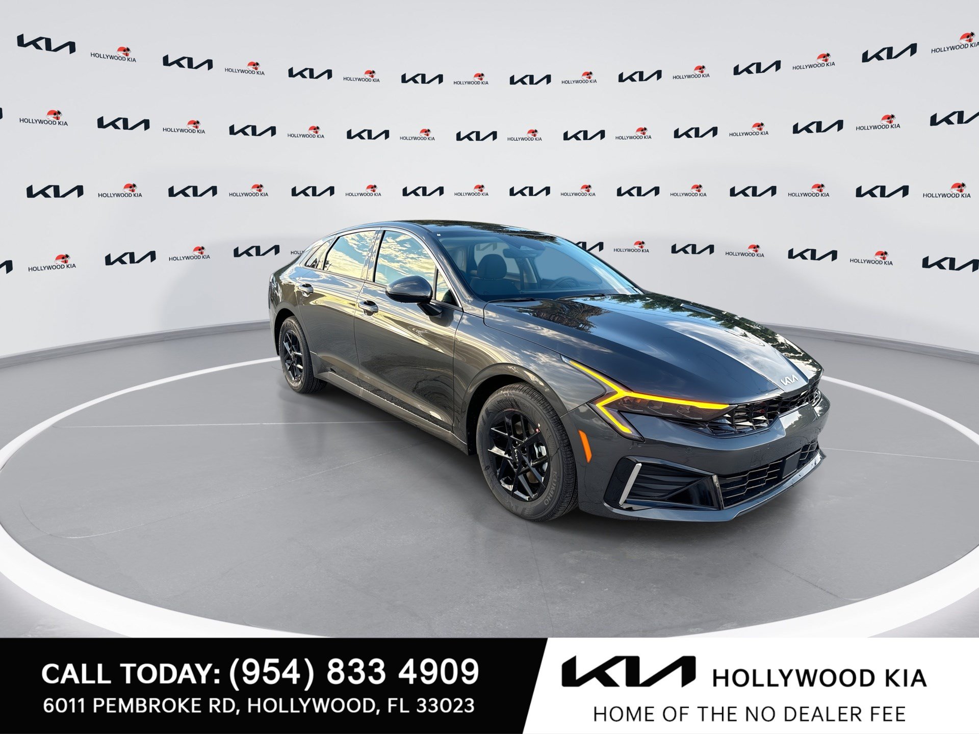 New 2027 Kia K5 LXS FWD image 2