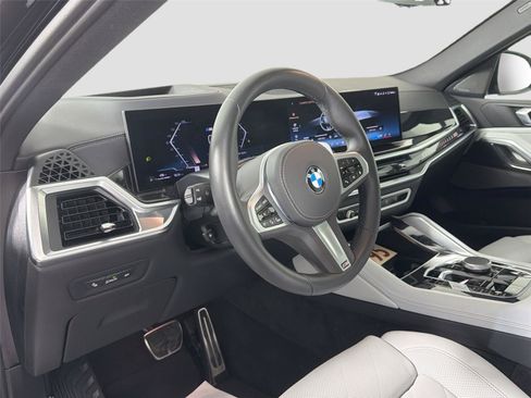 Certified 2026 BMW X6 xDrive40i AWD/4WD image 9