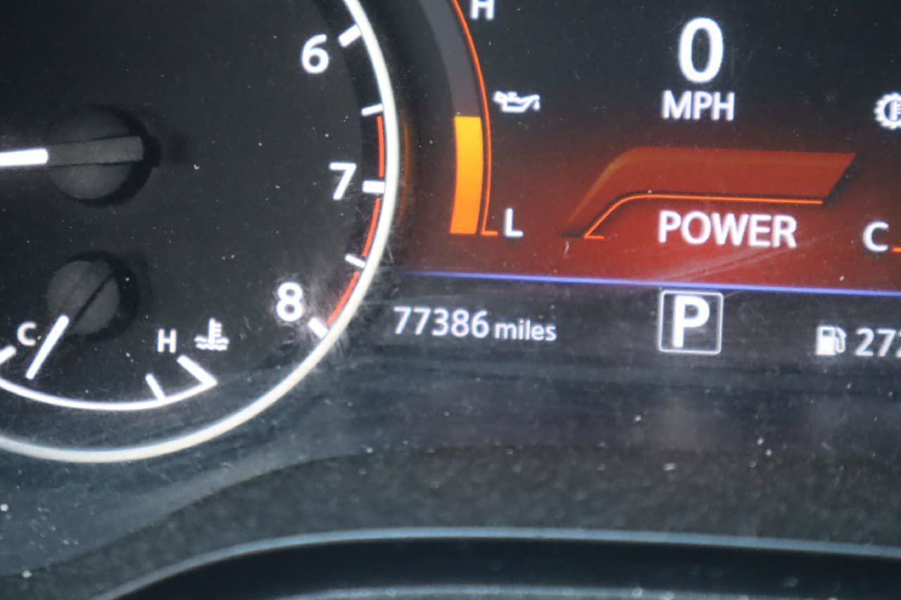 Used 2022 Nissan Maxima SV w/ Floor Mat Group FWD image 10