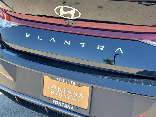 New 2026 Hyundai Elantra SEL Sport FWD image 28