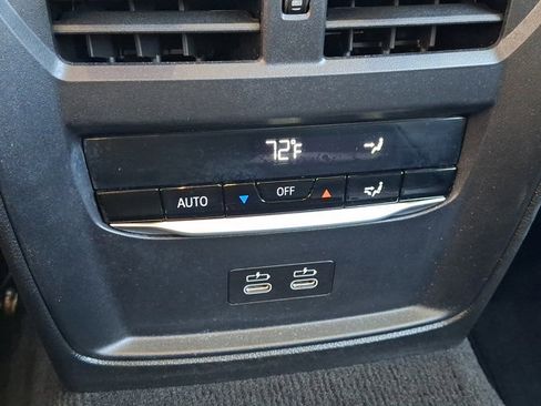 Certified 2025 BMW 330i xDrive Sedan w/ Convenience Package image 10