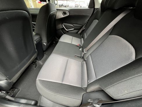 Used 2025 Kia Soul LX w/ LX Technology Package image 25