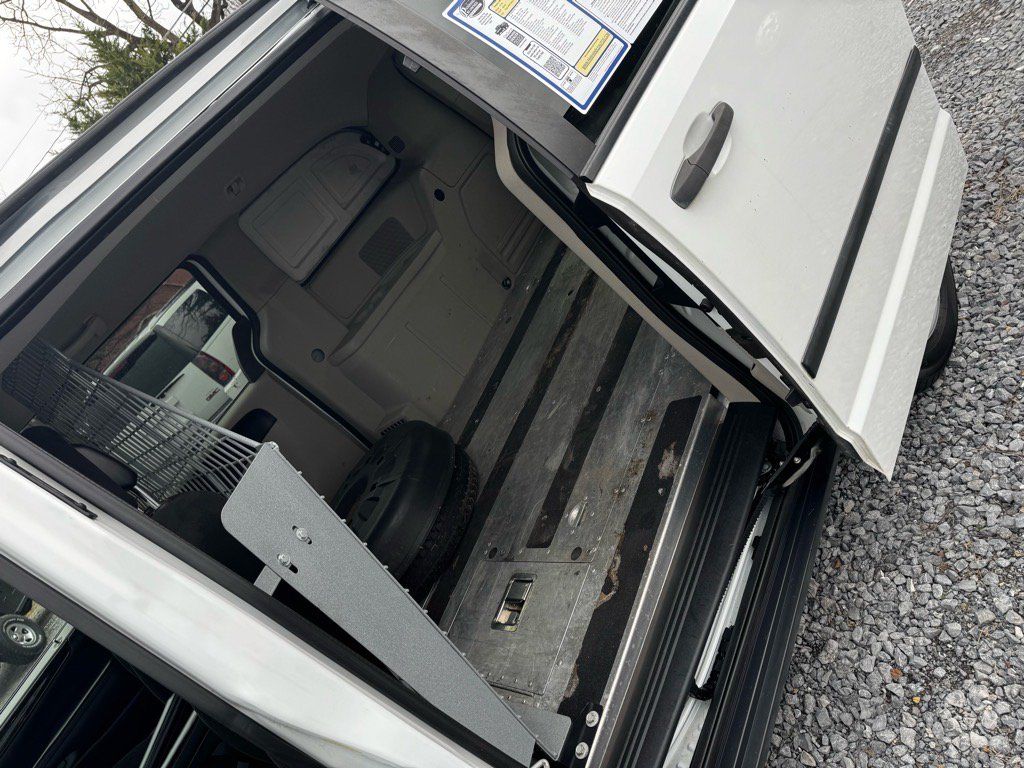 Used 2015 RAM C/V Tradesman FWD image 9