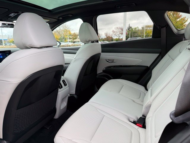 Certified 2025 Hyundai Tucson Limited AWD/4WD image 32