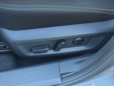 Used 2025 Nissan Rogue SV image 22