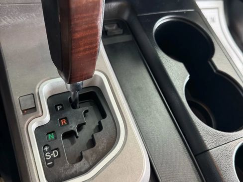 Used 2012 Toyota Sequoia Platinum image 17