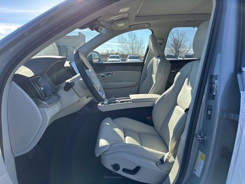 New 2026 Volvo XC90 T8 Ultra image 13