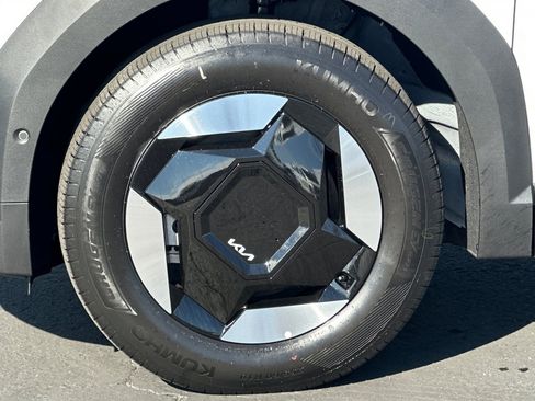 New 2026 Kia EV9 Wind image 27