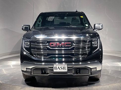Used 2026 GMC Sierra 1500 SLT image 9