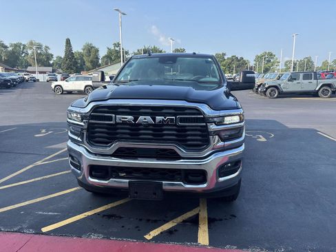 Used 2025 RAM 2500 Big Horn AWD/4WD image 2