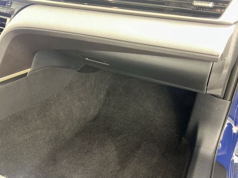 Used 2025 Toyota Camry SE image 35