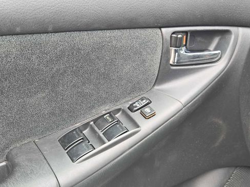 Used 2005 Toyota Corolla S FWD image 20