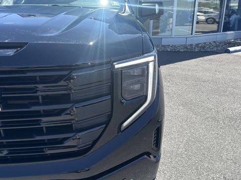 New 2026 GMC Sierra 1500 Elevation w/ Elevation Premium Package AWD/4WD image 9