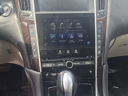 Used 2015 INFINITI Q50 Premium w/ Deluxe Touring Package image 18