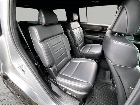 Used 2025 Hyundai Santa Fe Calligraphy image 27