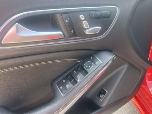 Used 2018 Mercedes-Benz CLA 250 image 16