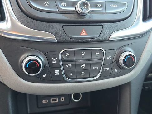 Used 2019 Chevrolet Equinox Premier FWD image 28
