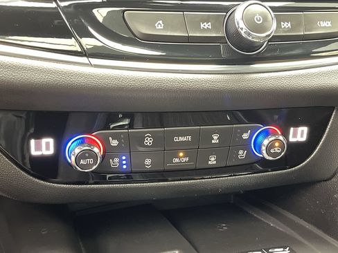 Certified 2023 Buick Enclave Avenir w/ Avenir Technology Package AWD/4WD image 25
