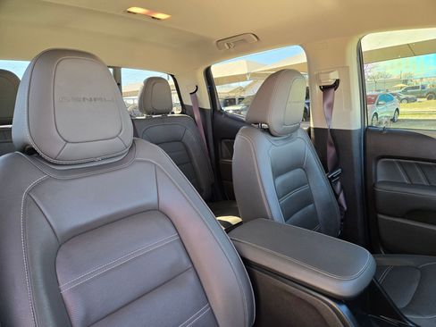 Certified 2021 GMC Canyon Denali image 31