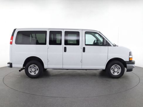 Used 2025 Chevrolet Express 3500 LT w/ LT Preferred Equipment Group image 11