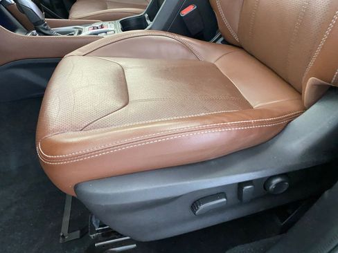 Used 2019 Subaru Forester Touring image 12