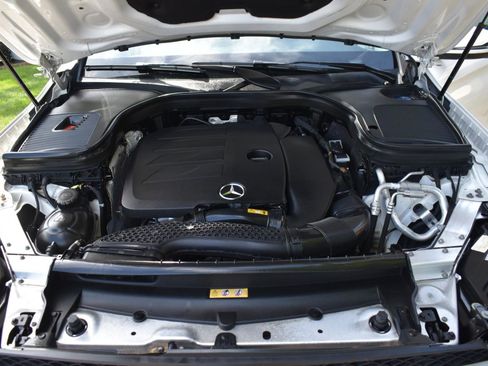 Used 2021 Mercedes-Benz GLC 300 300 4MATIC Premium Pkg Panoram image 51