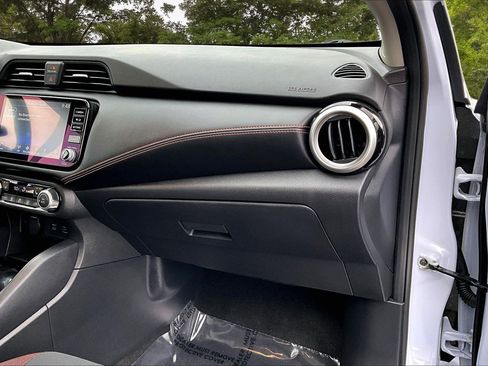 Used 2023 Nissan Versa SR w/ Trunk Package image 28