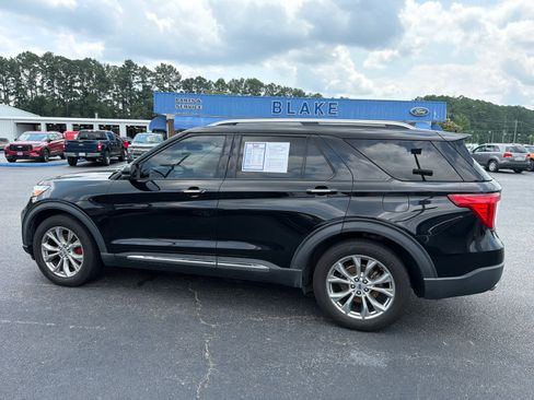 Used 2021 Ford Explorer Limited w/ Equipment Group 301A RWD image 6