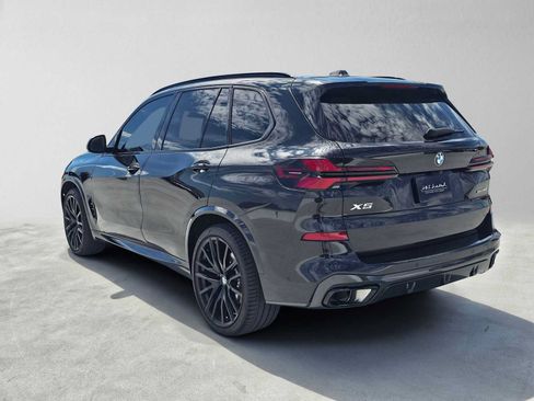 Used 2024 BMW X5 xDrive40i w/ M Sport Package AWD/4WD image 5