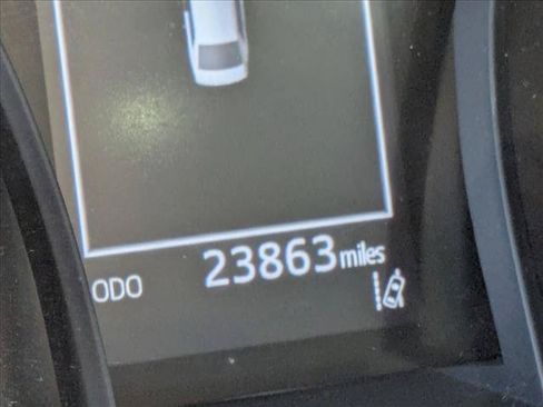 Used 2021 Toyota Camry LE FWD image 9