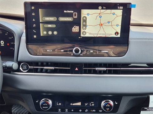 New 2025 Mitsubishi Outlander SE image 12