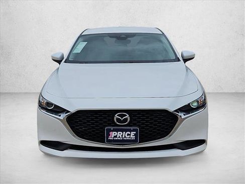 Used 2020 MAZDA MAZDA3 Sedan w/ Select Package image 2