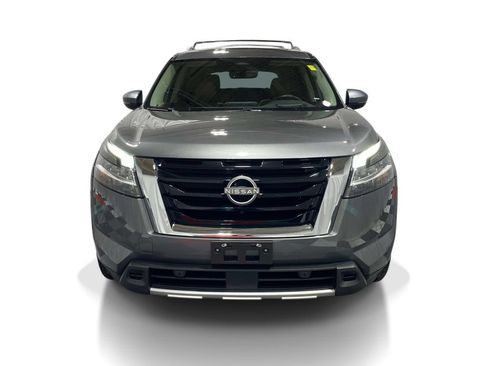 Used 2023 Nissan Pathfinder Platinum AWD/4WD image 6