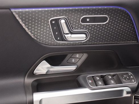 Certified 2024 Mercedes-Benz GLB 250 image 20