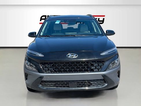 Used 2023 Hyundai Kona Limited AWD/4WD image 2