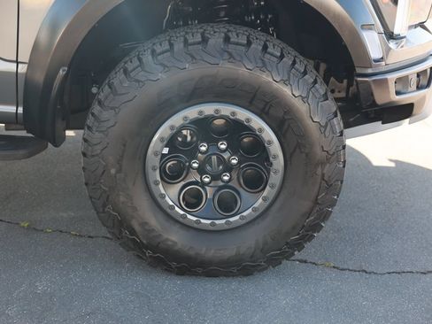 Used 2025 Ford F150 Raptor AWD/4WD image 8