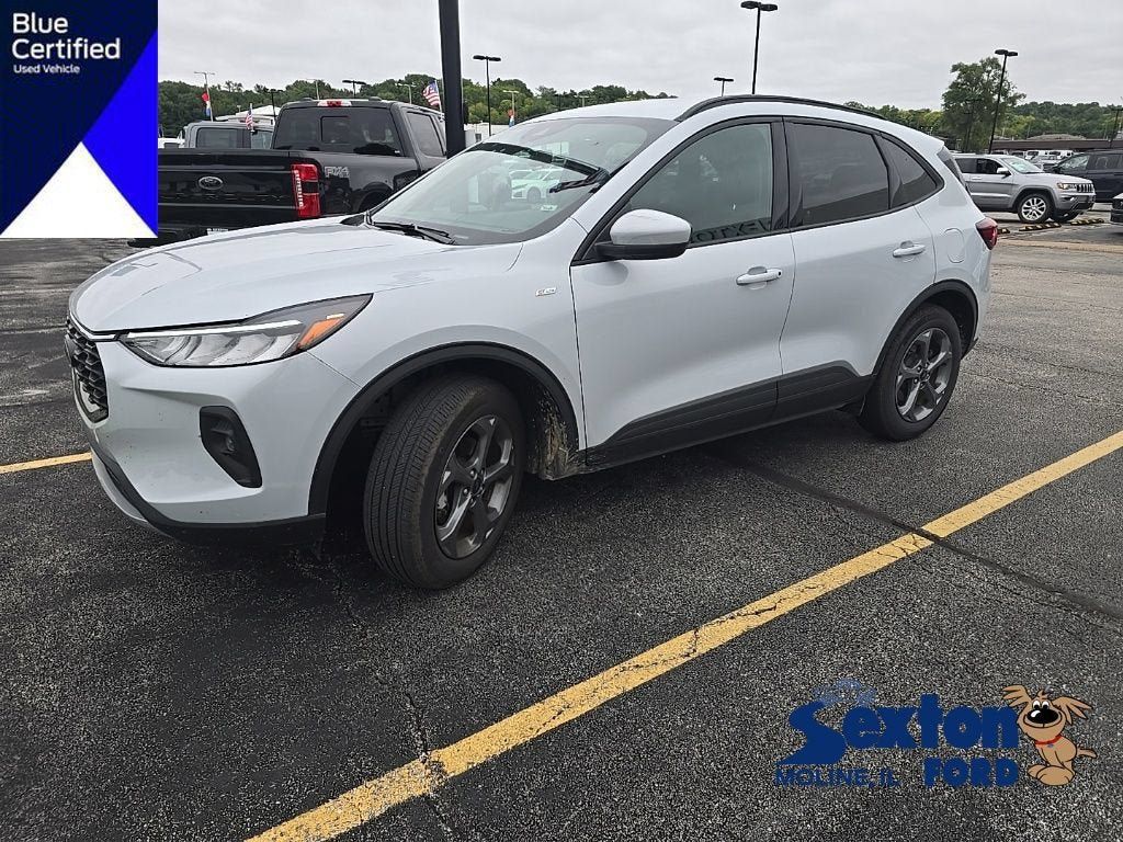 Used 2025 Ford Escape ST-Line Select AWD/4WD image 1