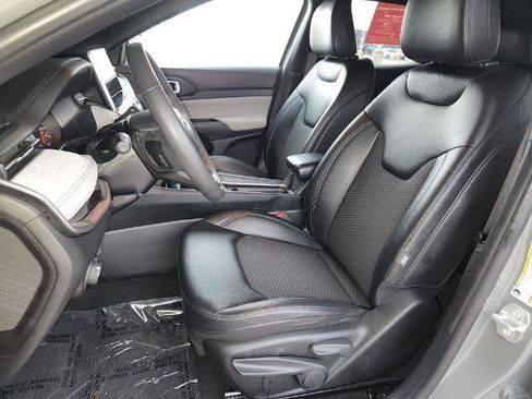 Used 2024 Jeep Compass Latitude AWD/4WD image 13