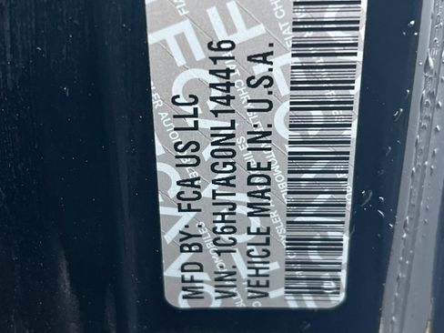 Used 2022 Jeep Gladiator Willys image 29