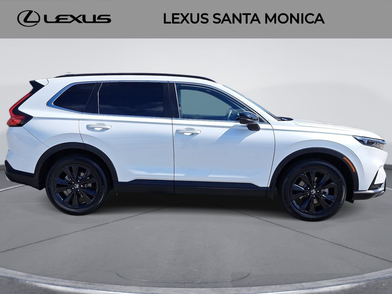 Used 2024 Honda CR-V Sport Touring image 4