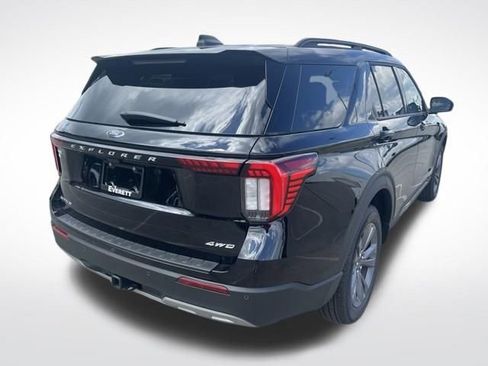 New 2026 Ford Explorer Active image 9
