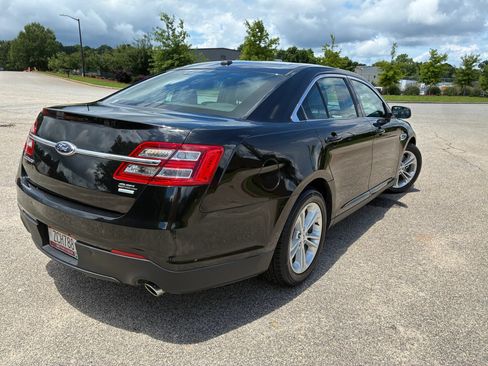 Used 2013 Ford Taurus SEL FWD image 5