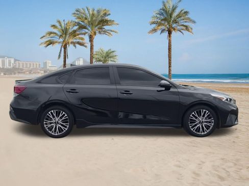 Used 2024 Kia Forte GT-Line FWD image 9